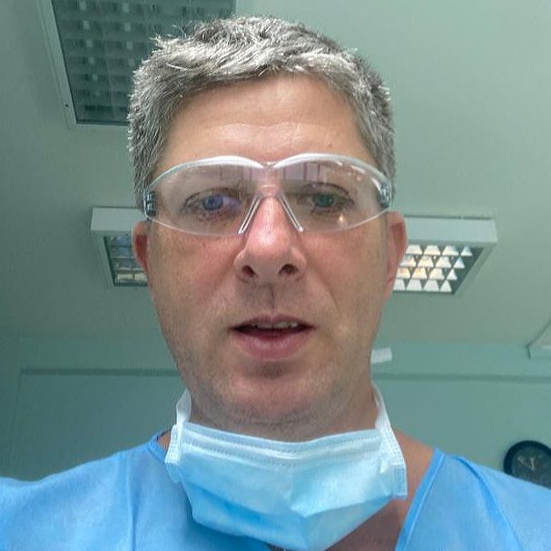 Urológ o kurióznom útoku v Leopoldove: Koľko bolesti dokážu semenníky vydržať? - Urocentrum Press